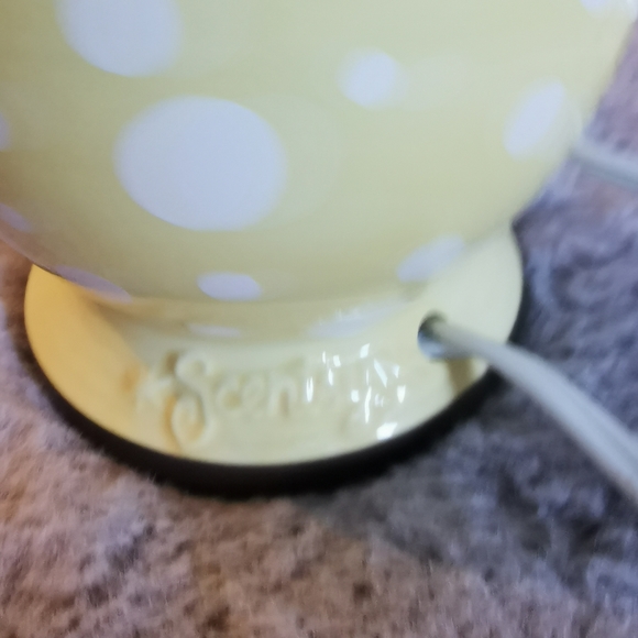 Scentsy Warmer - Picture 4 of 4